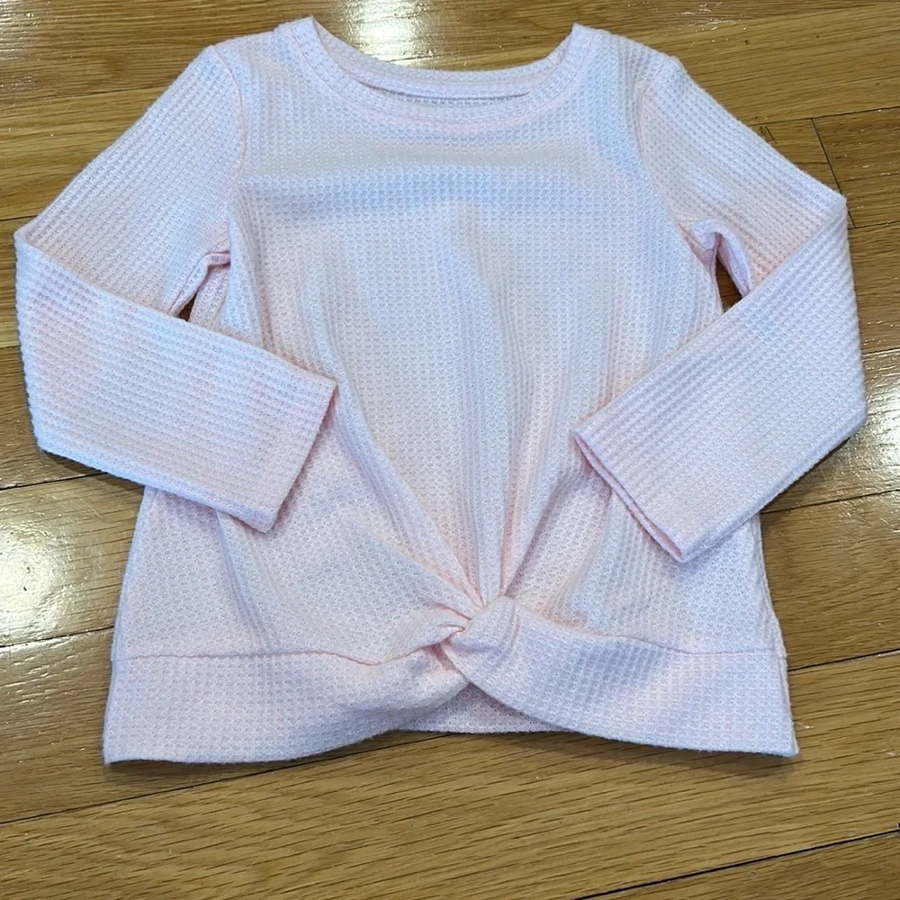 Cat and jack 4 t long sleeve top good condition